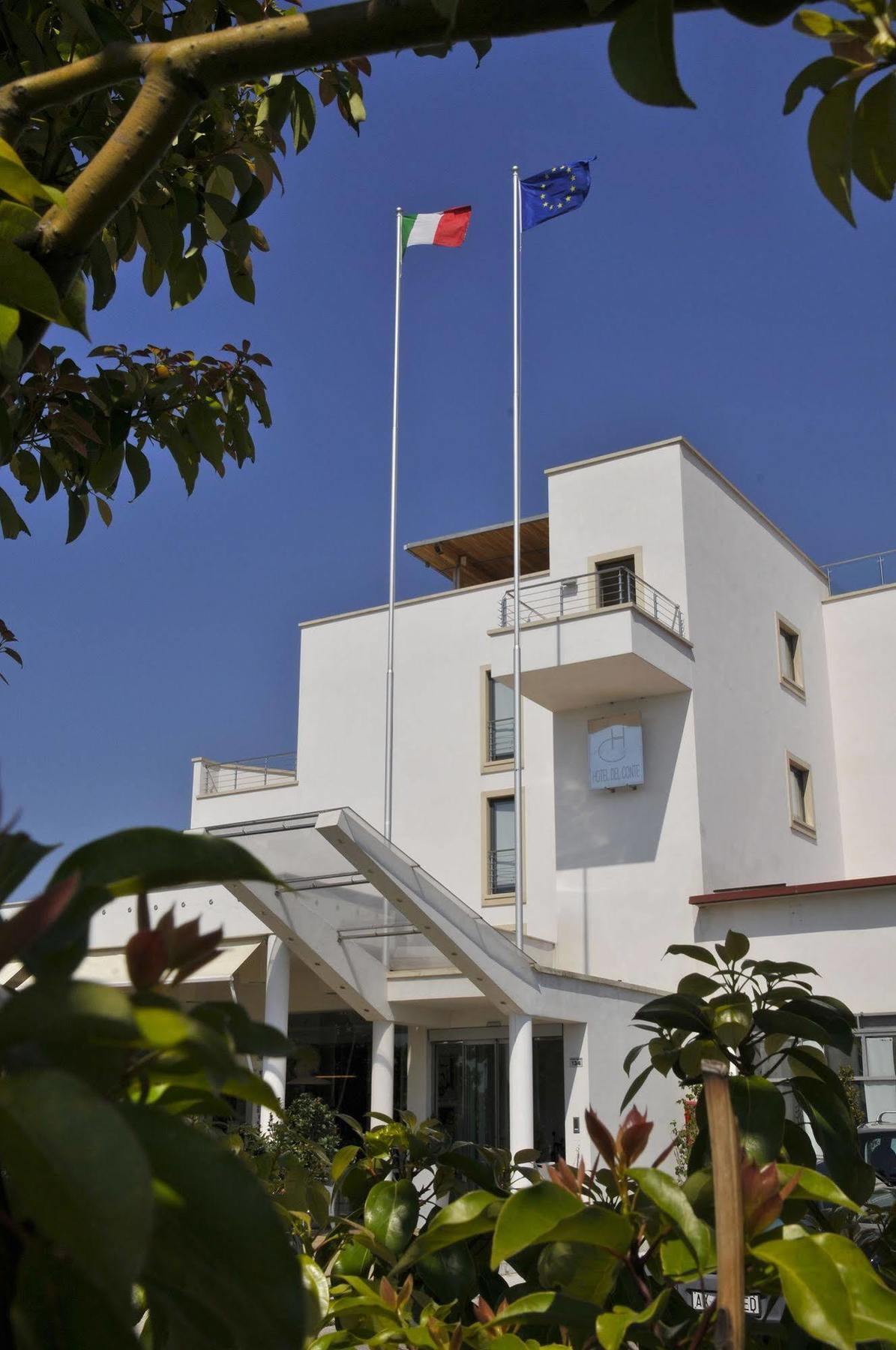 Hotel Del Conte Fondi Exterior foto